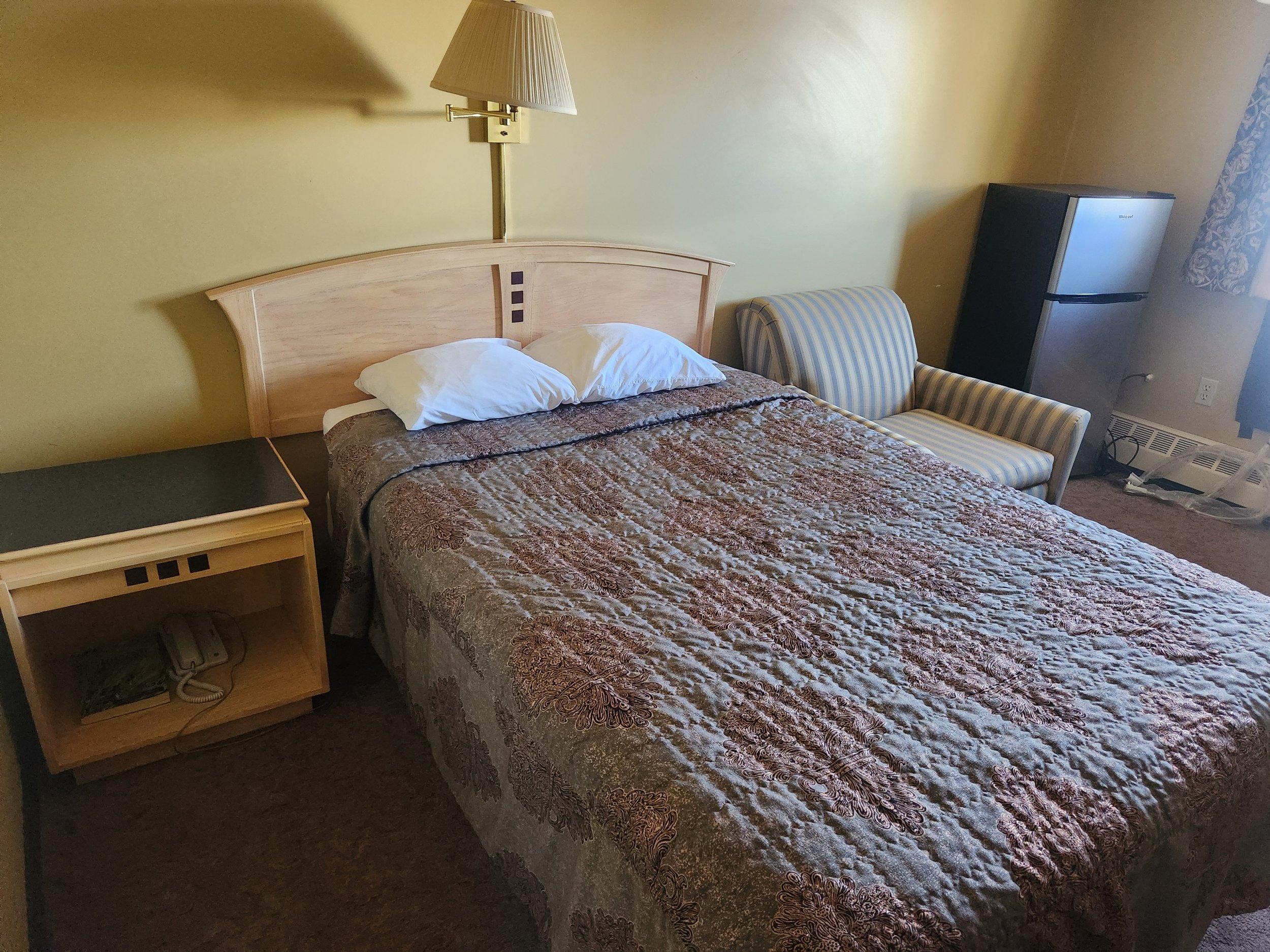 Hardisty Motel Екстериор снимка