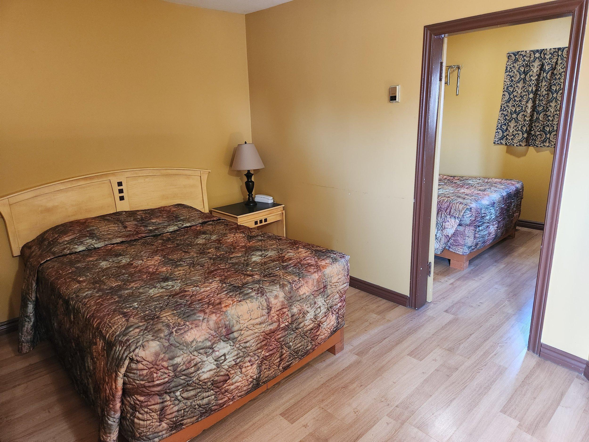 Hardisty Motel Екстериор снимка
