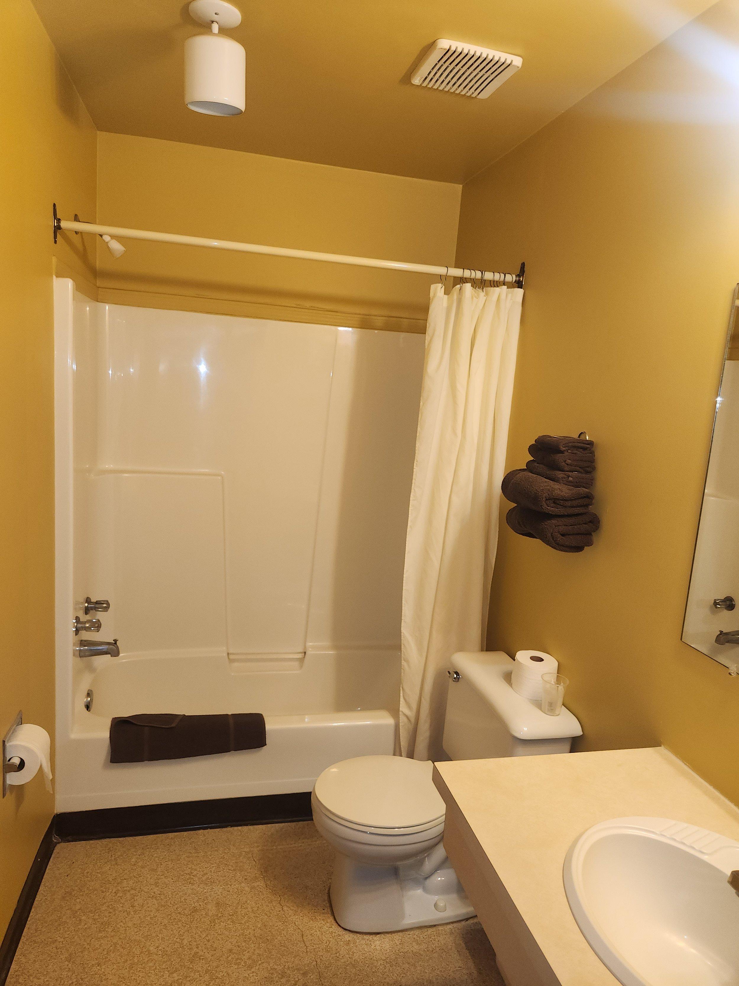 Hardisty Motel Екстериор снимка